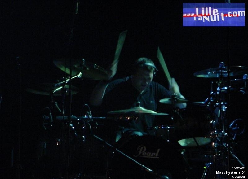 Wahead, Carving & Mass Hysteria a la Condition Publique en live - photo n°9