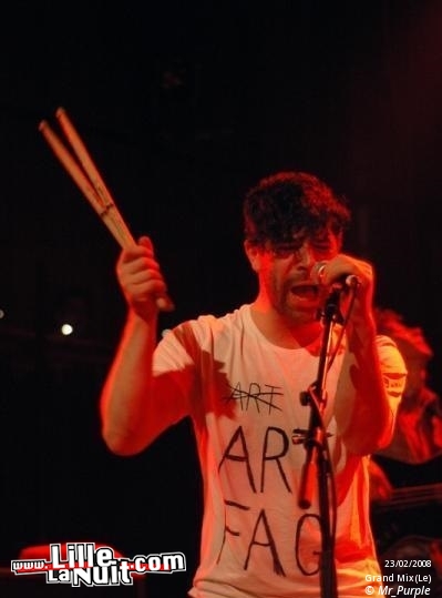 Foals, Operator Please, Housse de Racket et Kennedy ( Inrocks Indie Club) au Grand Mix en live - photo n°22