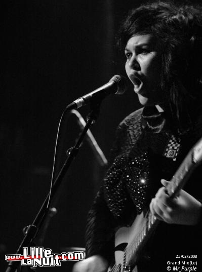 Foals, Operator Please, Housse de Racket et Kennedy ( Inrocks Indie Club) au Grand Mix en live - photo n°10