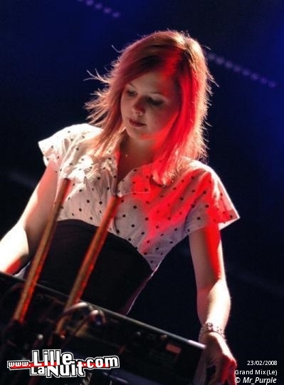 Foals, Operator Please, Housse de Racket et Kennedy ( Inrocks Indie Club) au Grand Mix en live - photo n°12