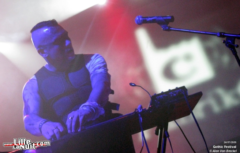 Gothic Festival – Jour 1 – AND ONE, Vomito Negro, Diary Of Dreams, Rotersand, KMFDM & more en live - photo n°16