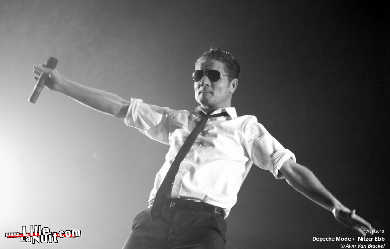 Depeche Mode + Nitzer Ebb au Stade Couvert Régional de Liévin en live - photo n°6