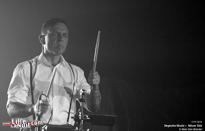 Depeche Mode + Nitzer Ebb au Stade Couvert Régional de Liévin en live - photo n°4