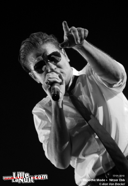 Depeche Mode + Nitzer Ebb au Stade Couvert Régional de Liévin en live - photo n°5