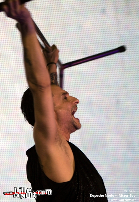 Depeche Mode + Nitzer Ebb au Stade Couvert Régional de Liévin en live - photo n°23