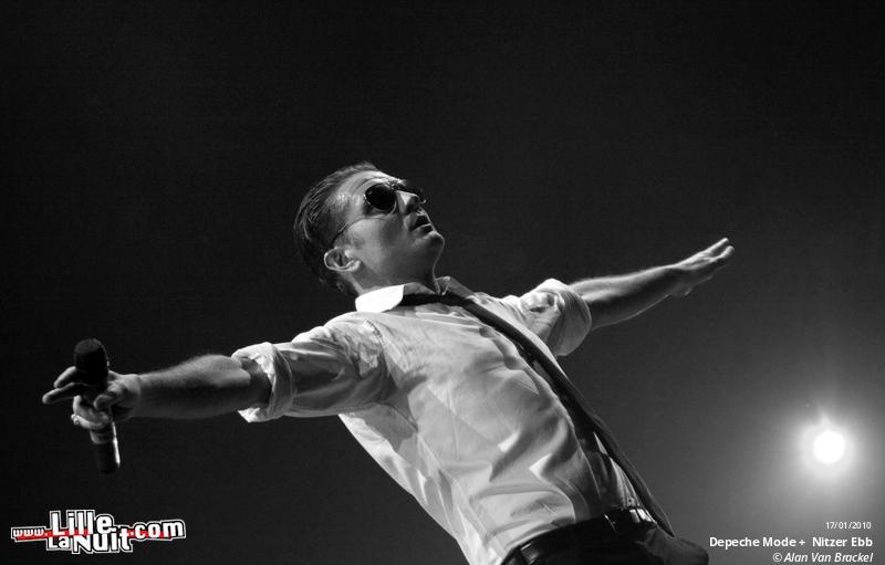 Depeche Mode + Nitzer Ebb au Stade Couvert Régional de Liévin en live - photo n°11