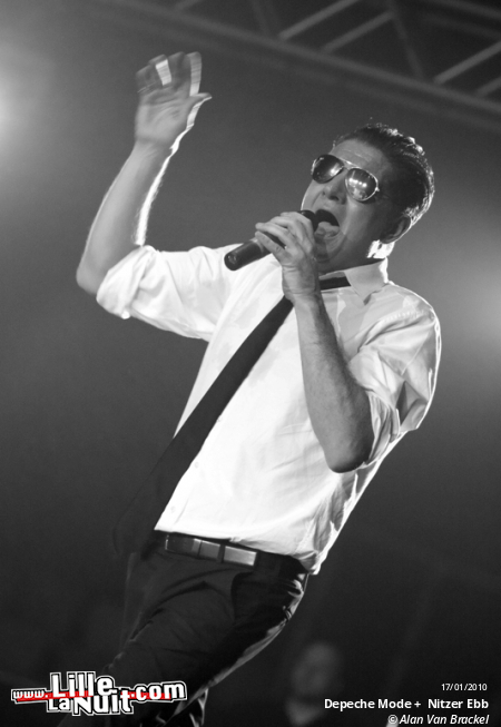 Depeche Mode + Nitzer Ebb au Stade Couvert Régional de Liévin en live - photo n°1
