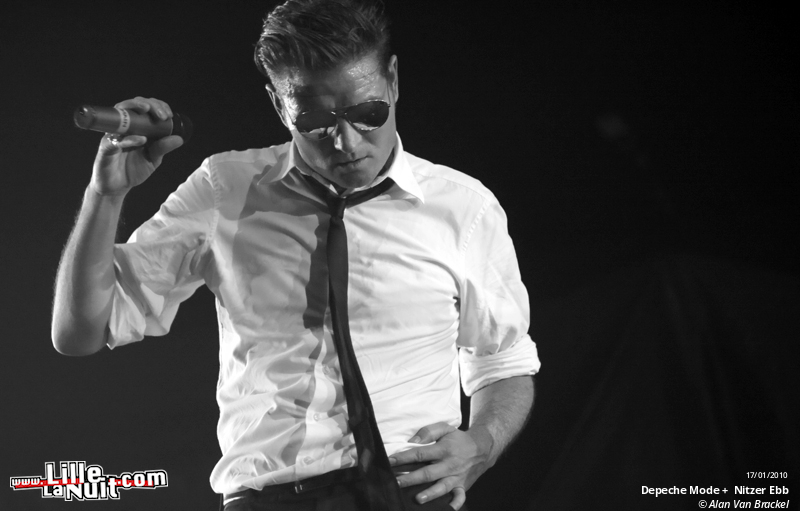 Depeche Mode + Nitzer Ebb au Stade Couvert Régional de Liévin en live - photo n°3