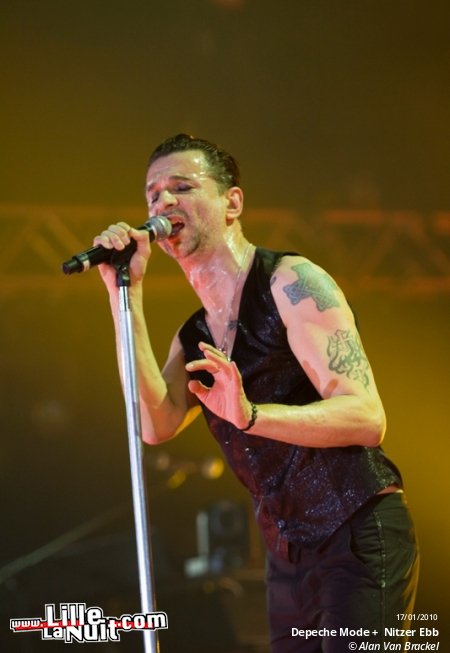 Depeche Mode + Nitzer Ebb au Stade Couvert Régional de Liévin en live - photo n°32
