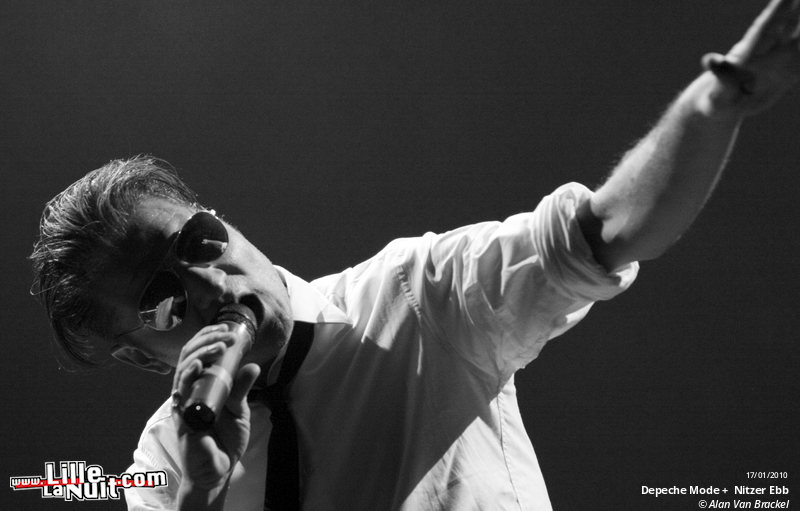 Depeche Mode + Nitzer Ebb au Stade Couvert Régional de Liévin en live - photo n°12