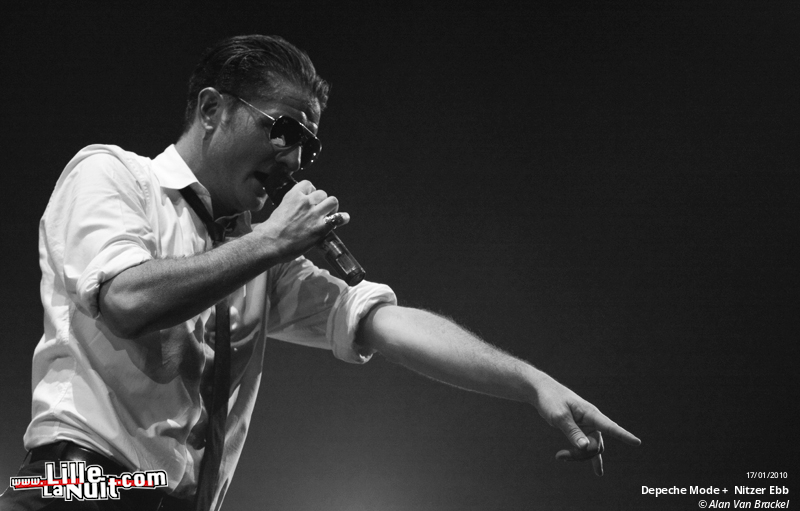 Depeche Mode + Nitzer Ebb au Stade Couvert Régional de Liévin en live - photo n°10
