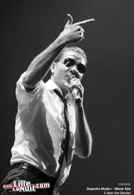 Depeche Mode + Nitzer Ebb au Stade Couvert Régional de Liévin en live - photo n°17