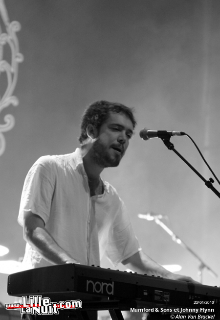 Mumford & Sons et Johnny Flynn au Grand Mix en live - photo n°24