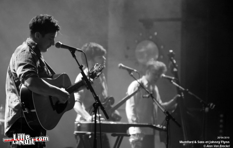 Mumford & Sons et Johnny Flynn au Grand Mix en live - photo n°17