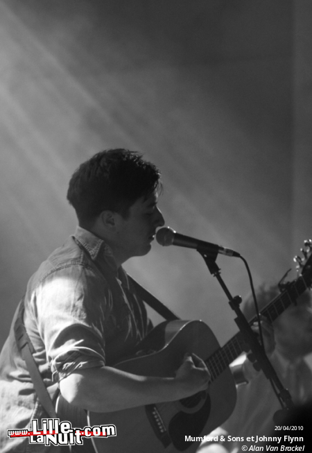 Mumford & Sons et Johnny Flynn au Grand Mix en live - photo n°19