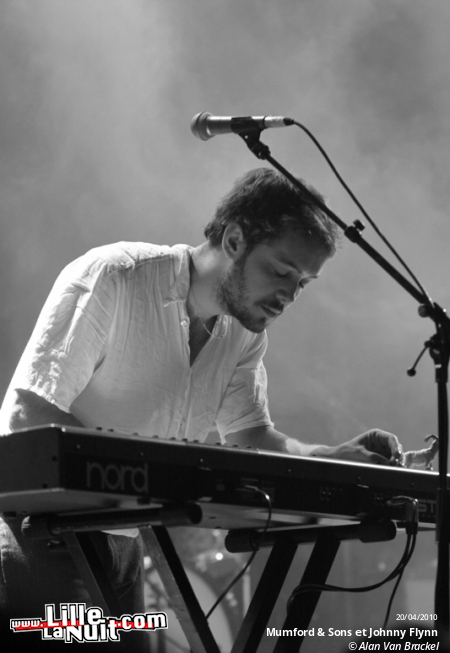 Mumford & Sons et Johnny Flynn au Grand Mix en live - photo n°18