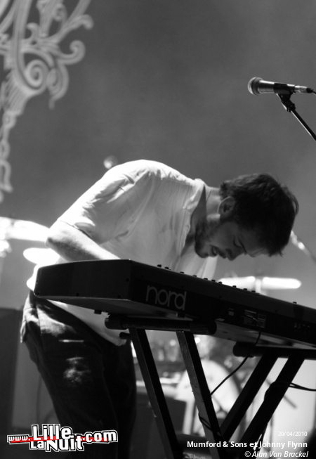 Mumford & Sons et Johnny Flynn au Grand Mix en live - photo n°23