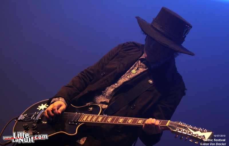 Gothic Festival – Jour 1 – Covenant, Sex Gang Children, Umbra Et Imago, Ordo Rosario Equilibrio, Funker Vogt, etc. en live - photo n°11