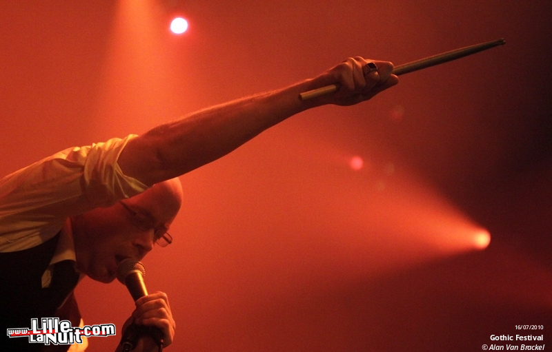 Gothic Festival – Jour 1 – Covenant, Sex Gang Children, Umbra Et Imago, Ordo Rosario Equilibrio, Funker Vogt, etc. en live - photo n°16