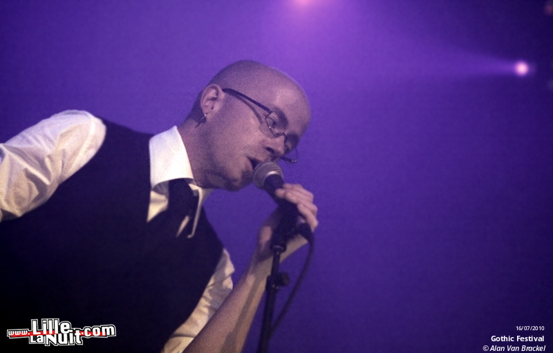 Gothic Festival – Jour 1 – Covenant, Sex Gang Children, Umbra Et Imago, Ordo Rosario Equilibrio, Funker Vogt, etc. en live - photo n°18