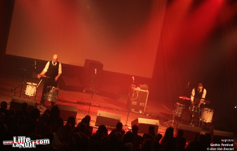 Gothic Festival – Jour 1 – Covenant, Sex Gang Children, Umbra Et Imago, Ordo Rosario Equilibrio, Funker Vogt, etc. en live - photo n°27