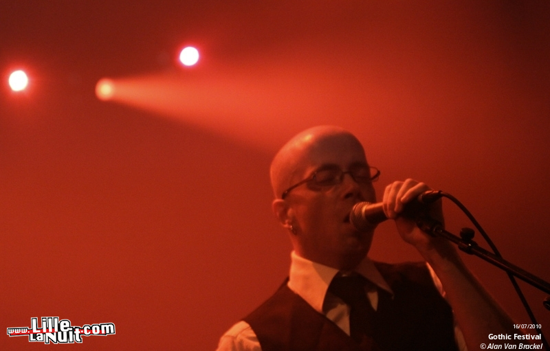 Gothic Festival – Jour 1 – Covenant, Sex Gang Children, Umbra Et Imago, Ordo Rosario Equilibrio, Funker Vogt, etc. en live - photo n°17