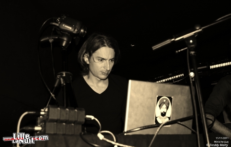 :Take: + Overlow + Cercueil + Ed Wood Jr à la Péniche en live - photo n°8