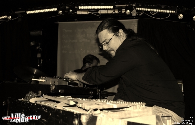 :Take: + Overlow + Cercueil + Ed Wood Jr à la Péniche en live - photo n°5