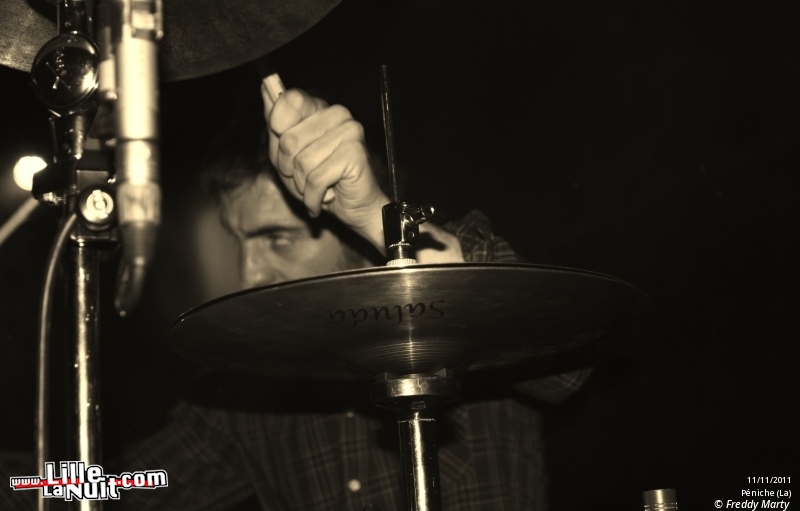 :Take: + Overlow + Cercueil + Ed Wood Jr à la Péniche en live - photo n°37