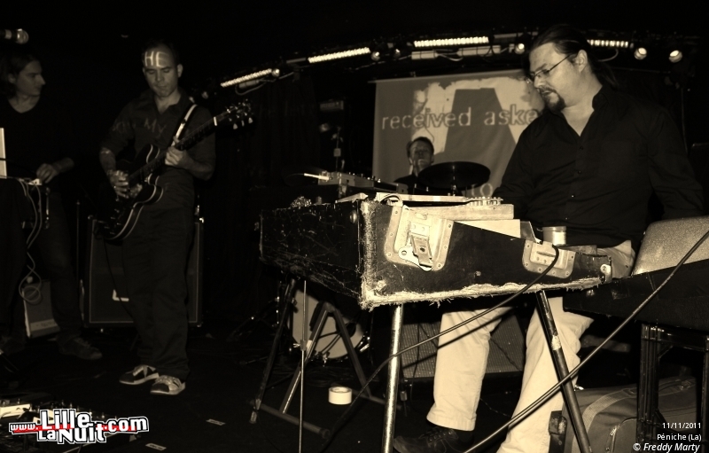 :Take: + Overlow + Cercueil + Ed Wood Jr à la Péniche en live - photo n°4