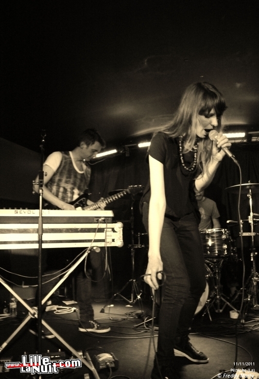 :Take: + Overlow + Cercueil + Ed Wood Jr à la Péniche en live - photo n°19