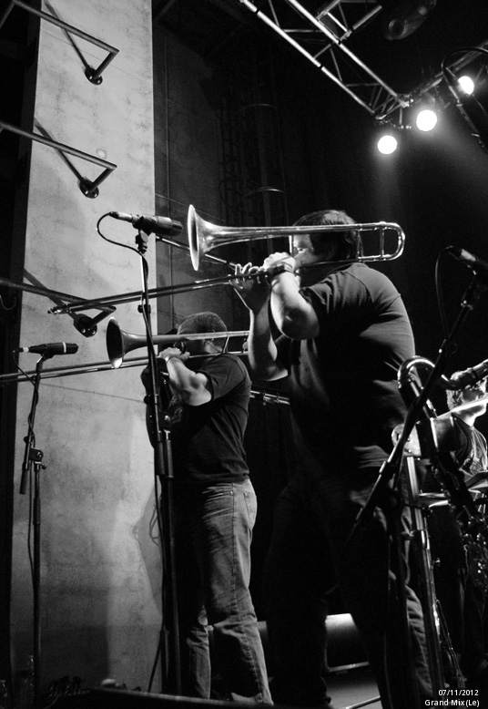 Youngblood Brass Band + Psykokondriak au Grand Mix en live - photo n°23