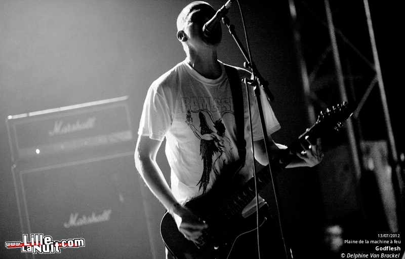 Dour Festival 2012 – jour 2 (part 2) : Ministry, Sébastien Tellier, Fanfarlo, etc. en live - photo n°9