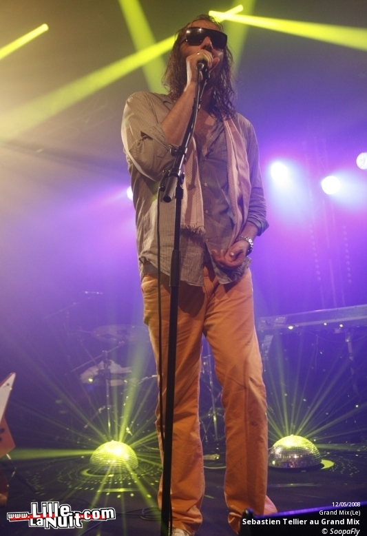 Sebastien Tellier & Principles of Geometry au Grand Mix en live - photo n°9
