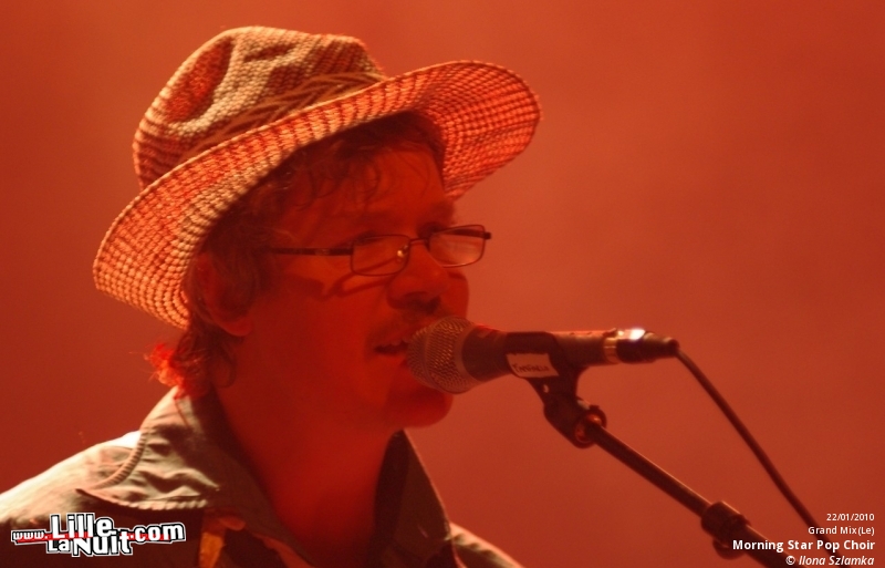 Fanfarlo & Morning Pop Star Choir au Grand Mix en live - photo n°23