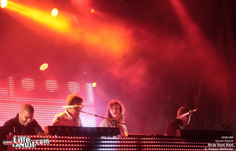 Cabaret vert – Jour 1 – Birdy Nam Nam, Ghinzu, la Grande Sophie en live - photo n°3