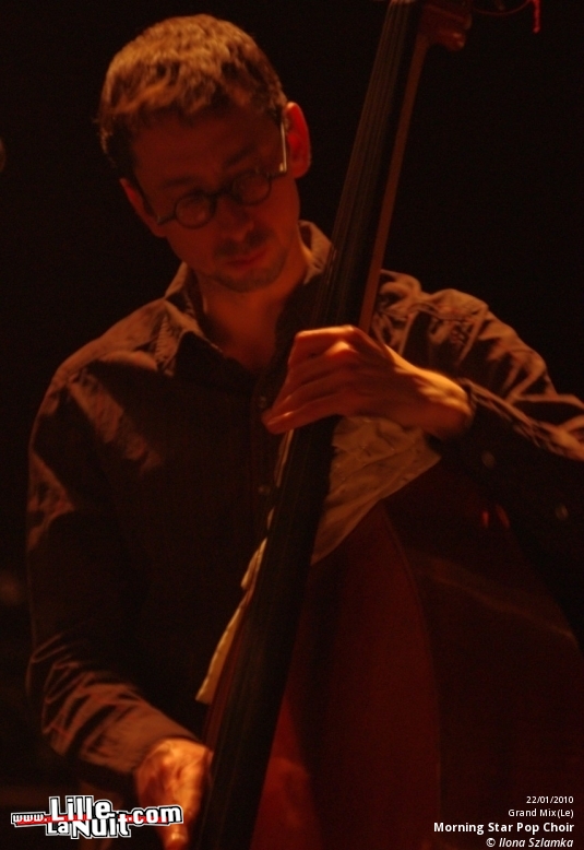 Fanfarlo & Morning Pop Star Choir au Grand Mix en live - photo n°29