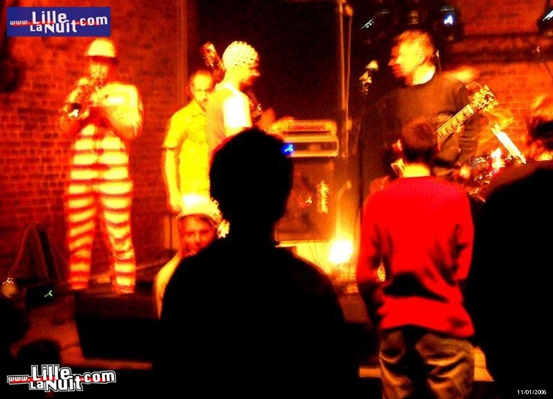[29/12/2005] Lez&rsquo; Arts Chti Show à la Ferme Dupire en live - photo n°4