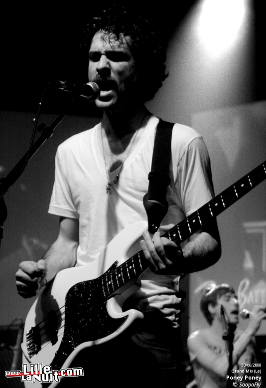 CSS, Curry and Coco et Poney Poney au Bataclan en live - photo n°1