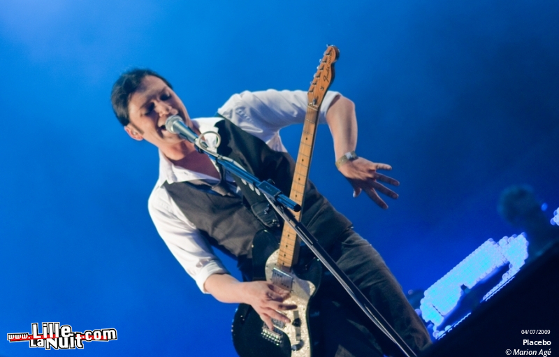Expatriate, Ghinzu, Gossip, Bloc Party, Kaiser Chiefs, Placebo, Crookers au Main Square Festival en live - photo n°19