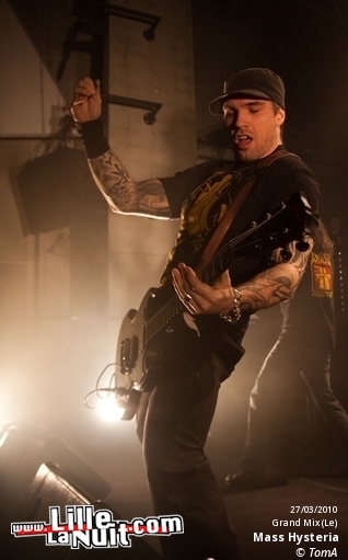 AqME + Mass Hysteria au Grand Mix en live - photo n°16