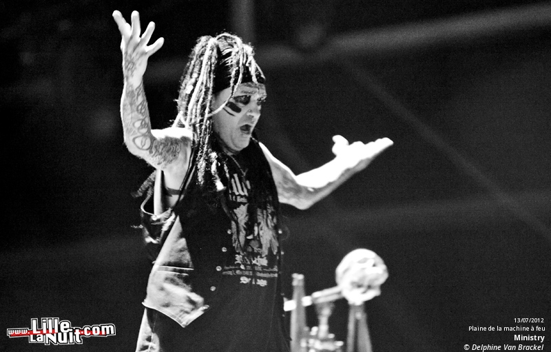 Dour Festival 2012 – jour 2 (part 2) : Ministry, Sébastien Tellier, Fanfarlo, etc. en live - photo n°16