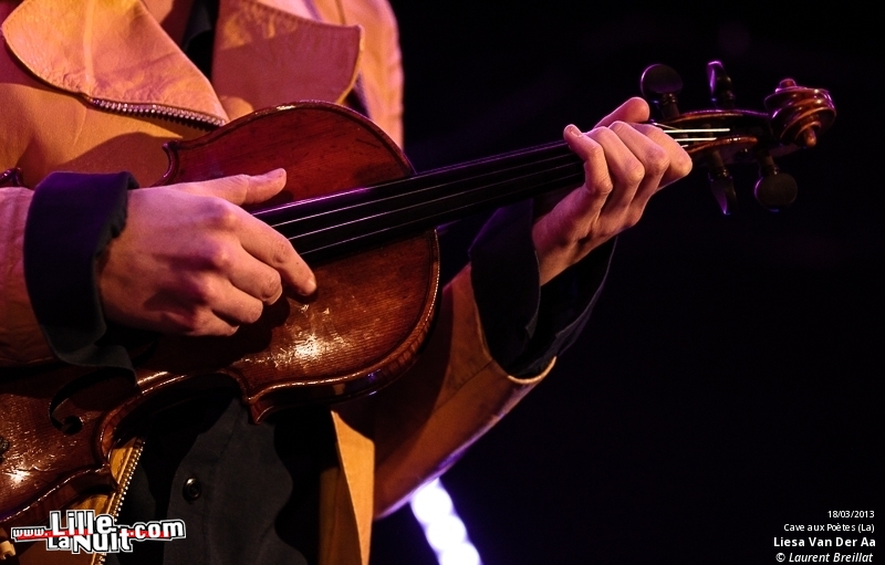 Mesparrow + Liesa Van Der Aa à la Cave aux Poètes – Festival Les Femmes s’en Mêlent en live - photo n°10