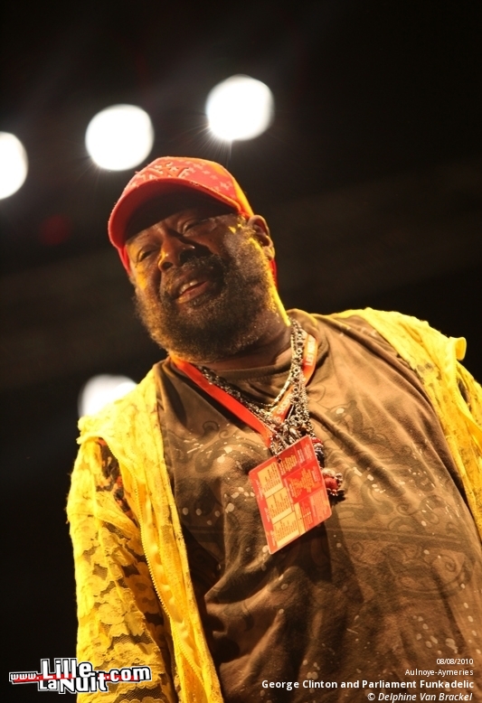 Les Nuits Secrètes – Jour 3 – George Clinton and Parliament Funkadelic, I’m From Barcelona, etc. en live - photo n°2