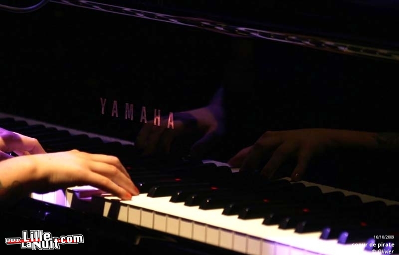 Edwin & Coeur de pirate au Poche de Béthune en live - photo n°10