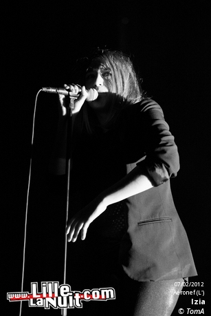 Izia + Blackfeet Revolution à l’Aéronef en live - photo n°12