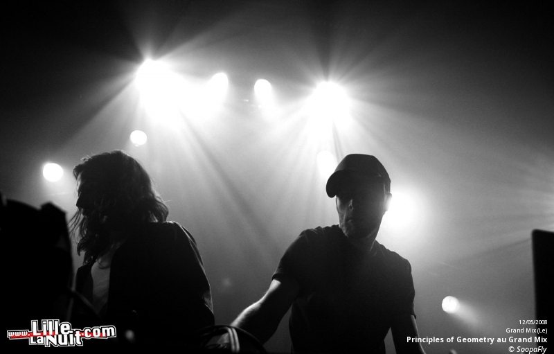 Sebastien Tellier & Principles of Geometry au Grand Mix en live - photo n°15