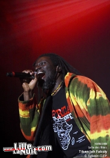 Dour Festival 2012 – Jour 2 (part 1) : Speech Debelle, 1995, Vegas, etc. en live - photo n°13
