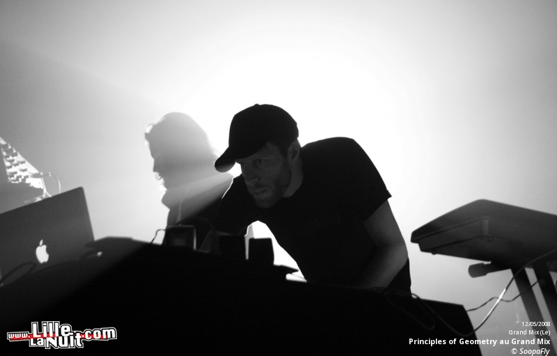 Sebastien Tellier & Principles of Geometry au Grand Mix en live - photo n°18