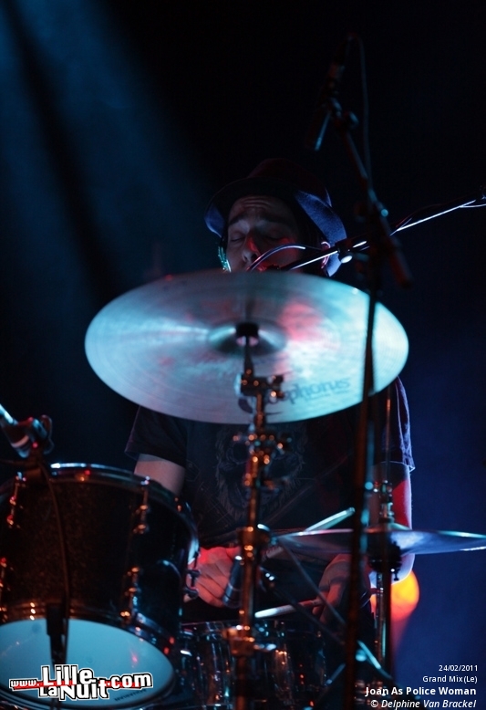 Joan As Police Woman + The Prince Of Assyria au Grand Mix en live - photo n°13
